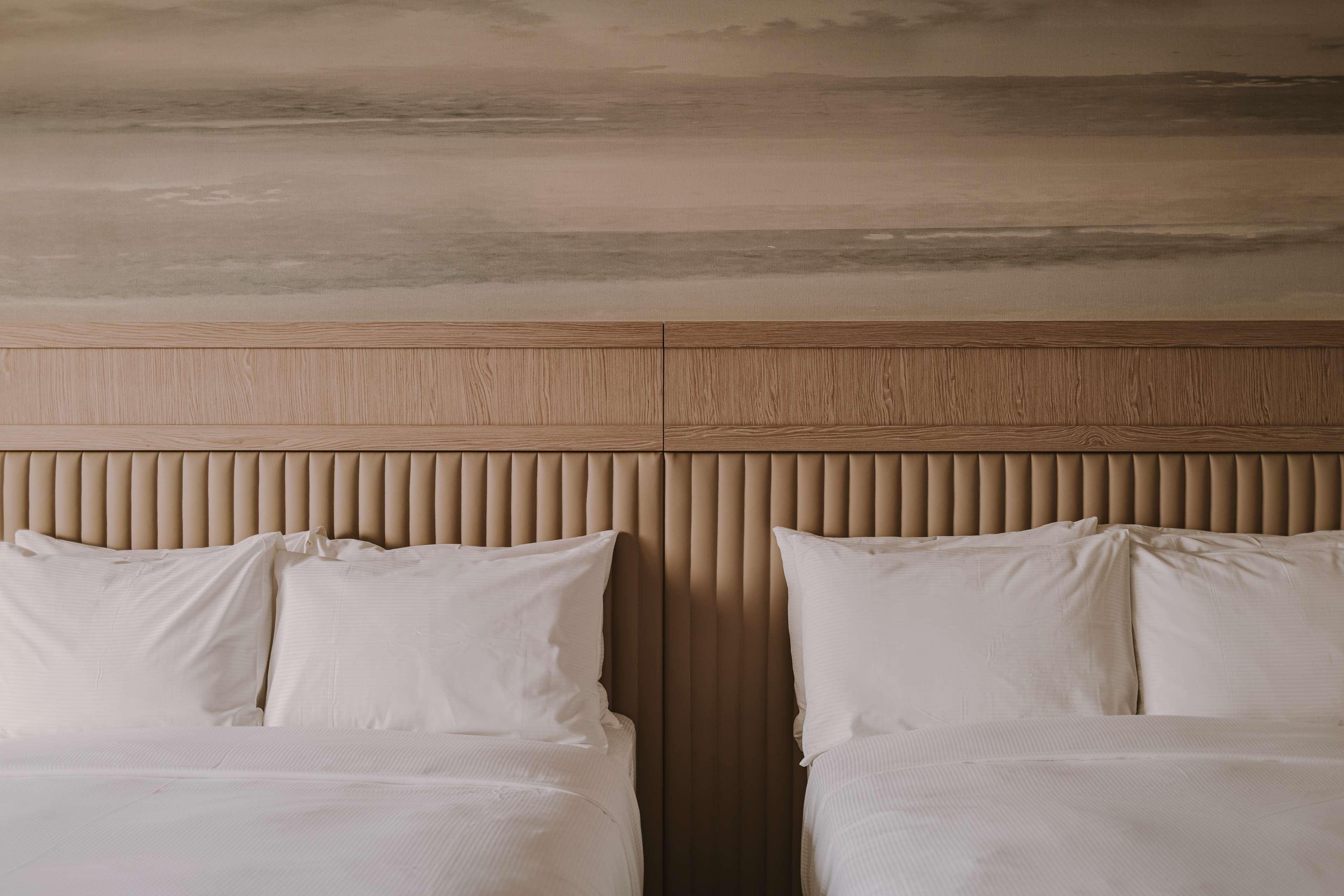 Hilton Swinoujscie Resort And Spa Eksteriør bilde A bed with a headboard